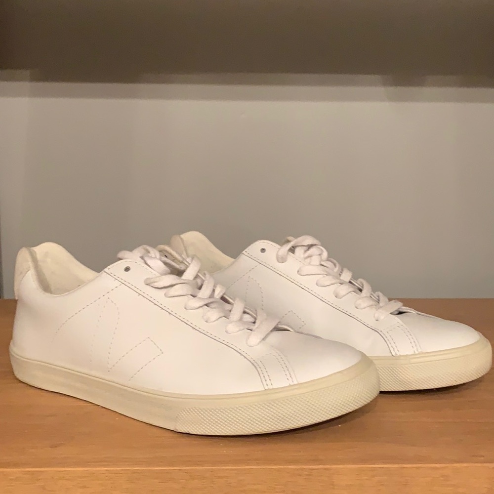 Veja Women's Esplar Leather Sneaker